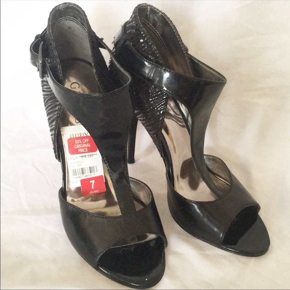 Black Guess heels ✅